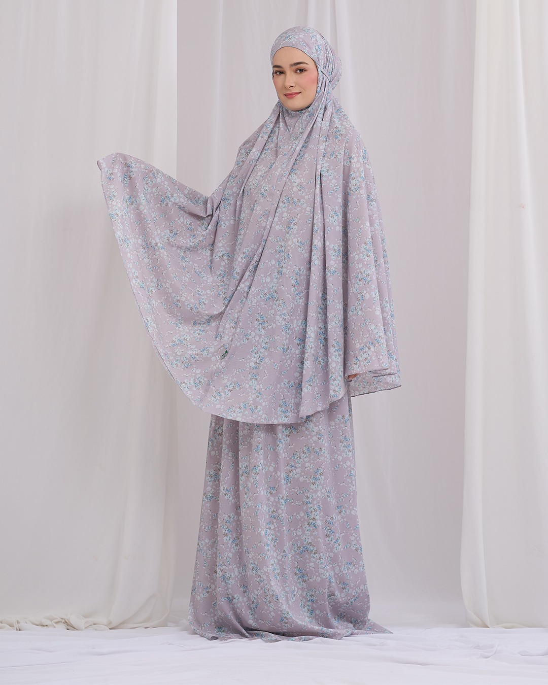 Tiara 584 Grey