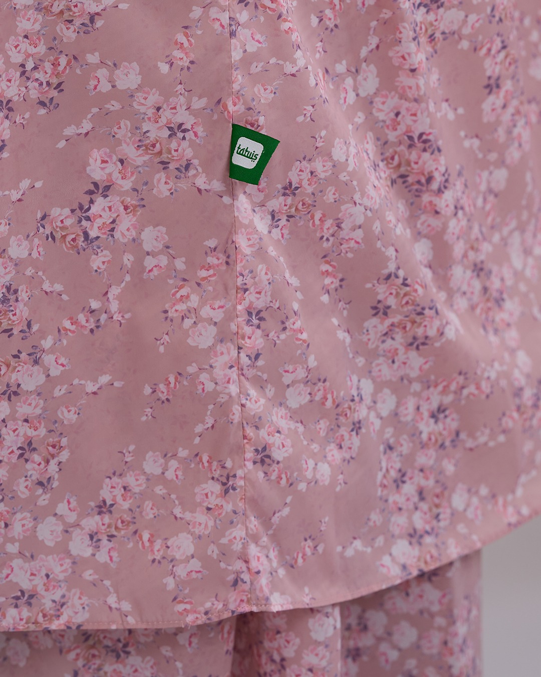 Tiara 584 Peach