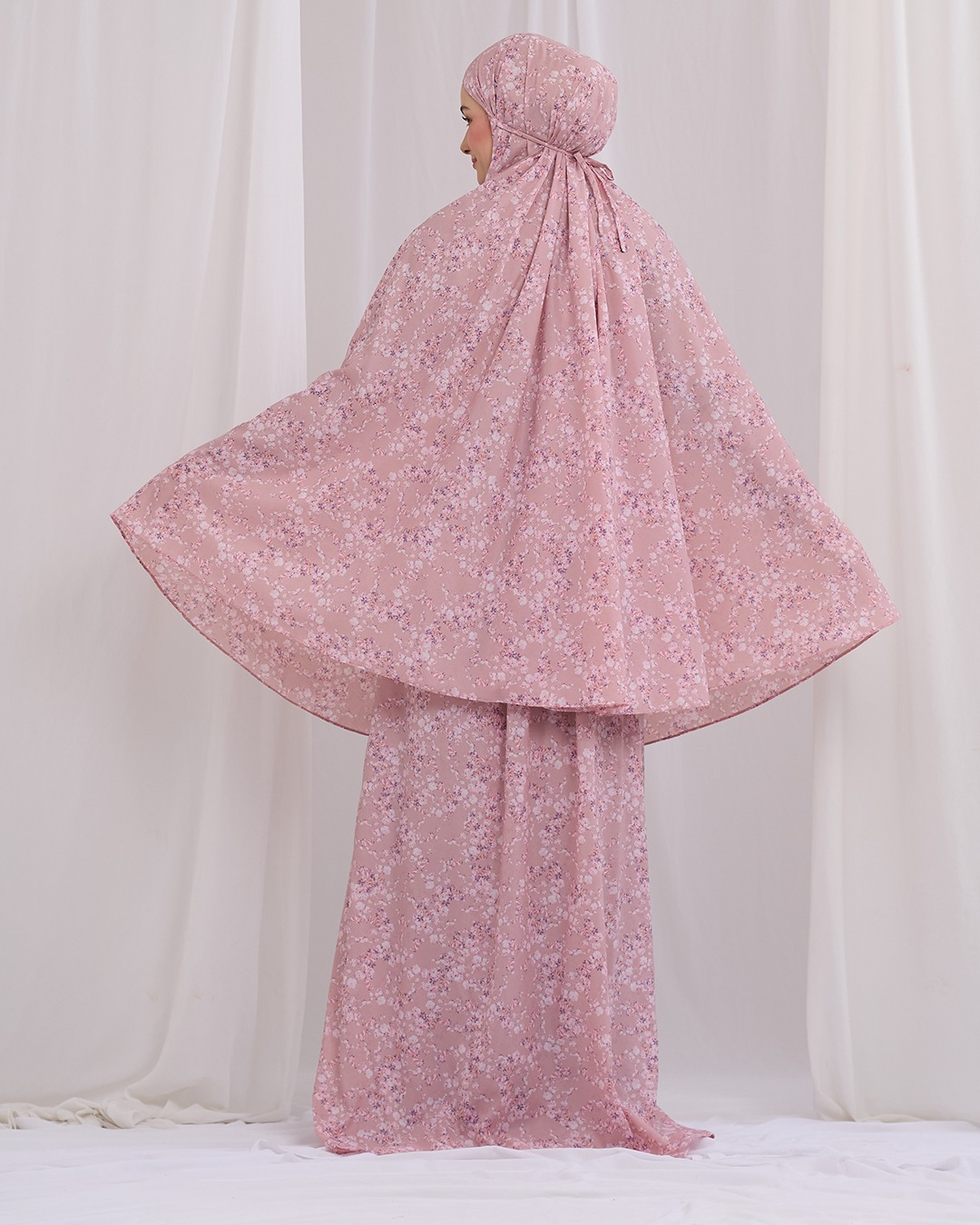 Tiara 584 Peach