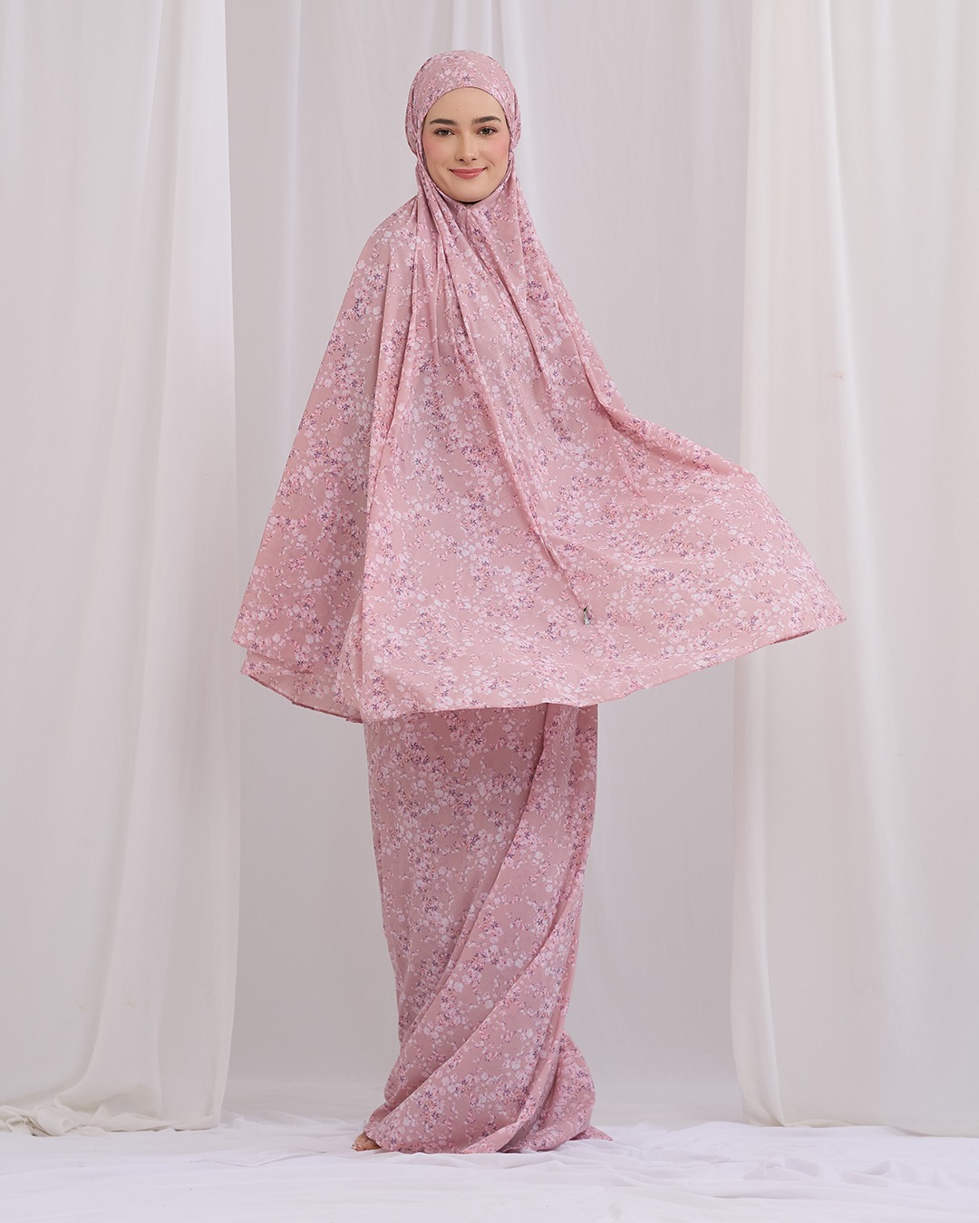 Tiara 584 Peach