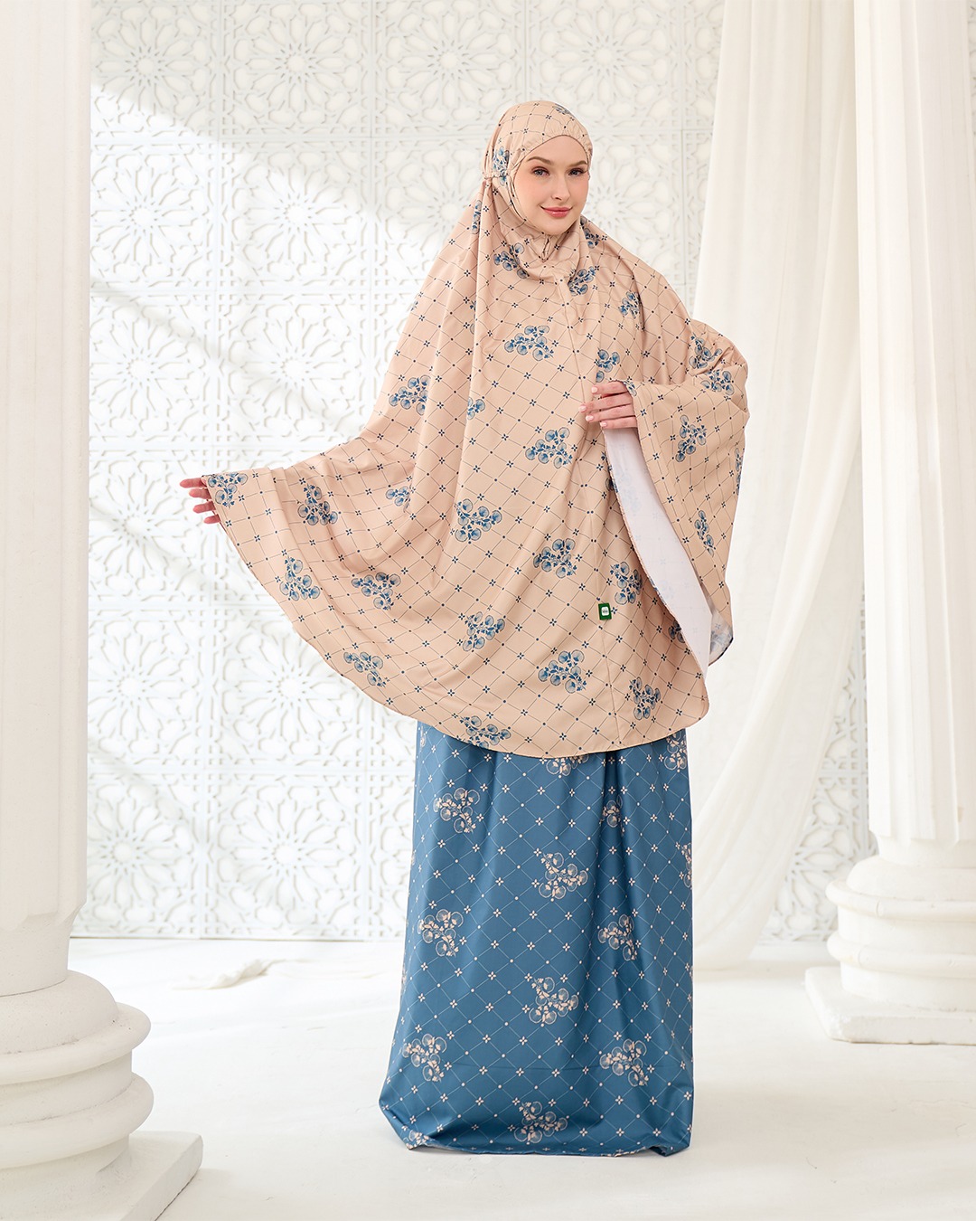 Tiara 586 Cream