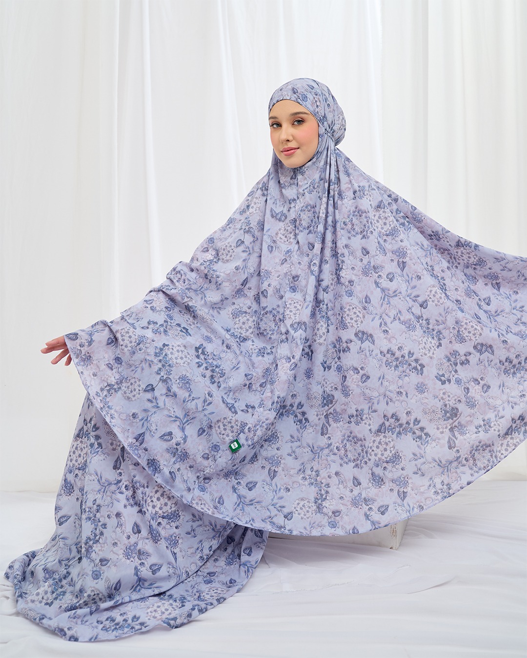 Tiara 587 Blue