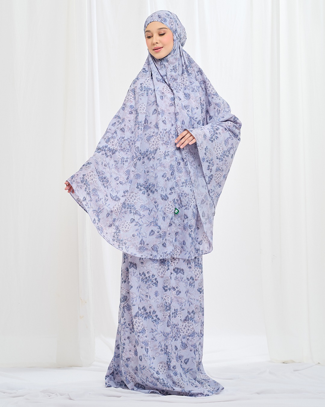 Tiara 587 Blue