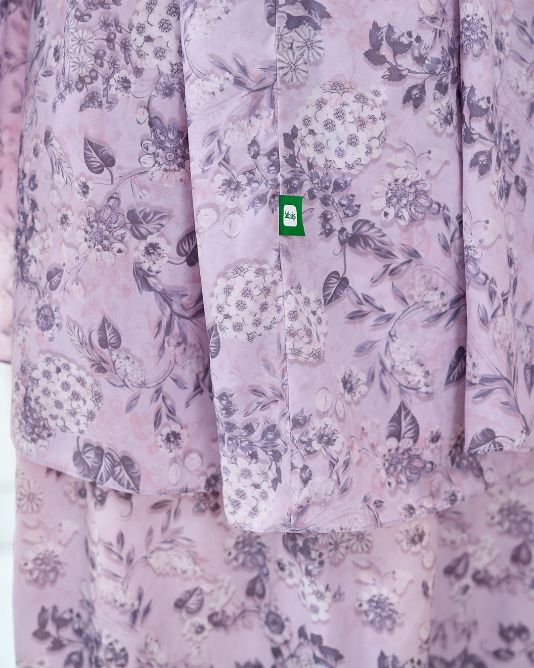 Tiara 587 Purple