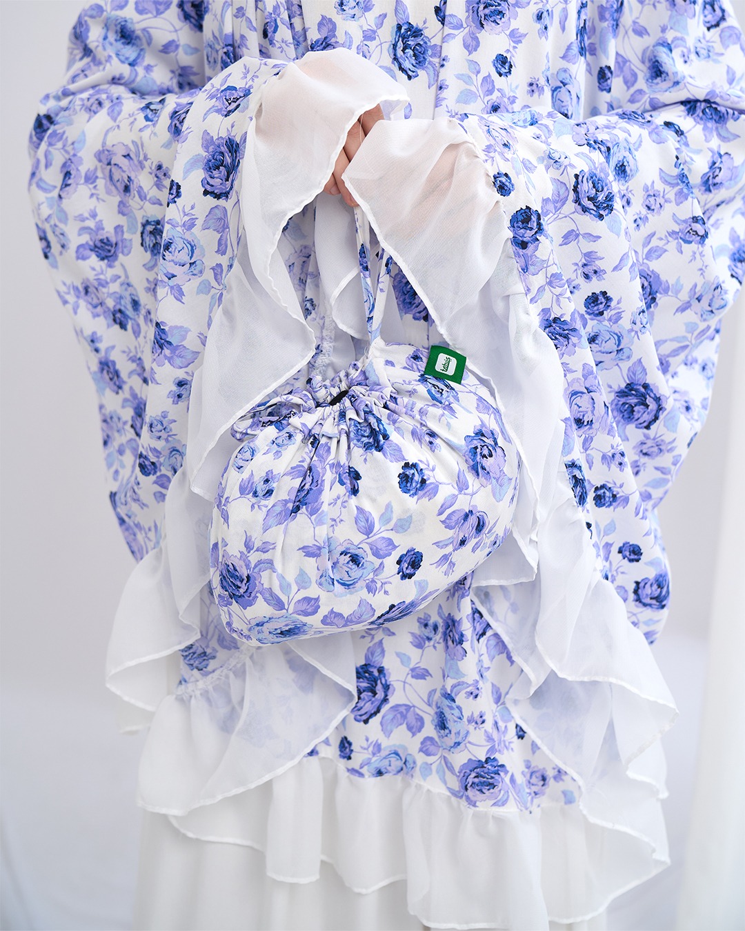 Tiara 588 Blue