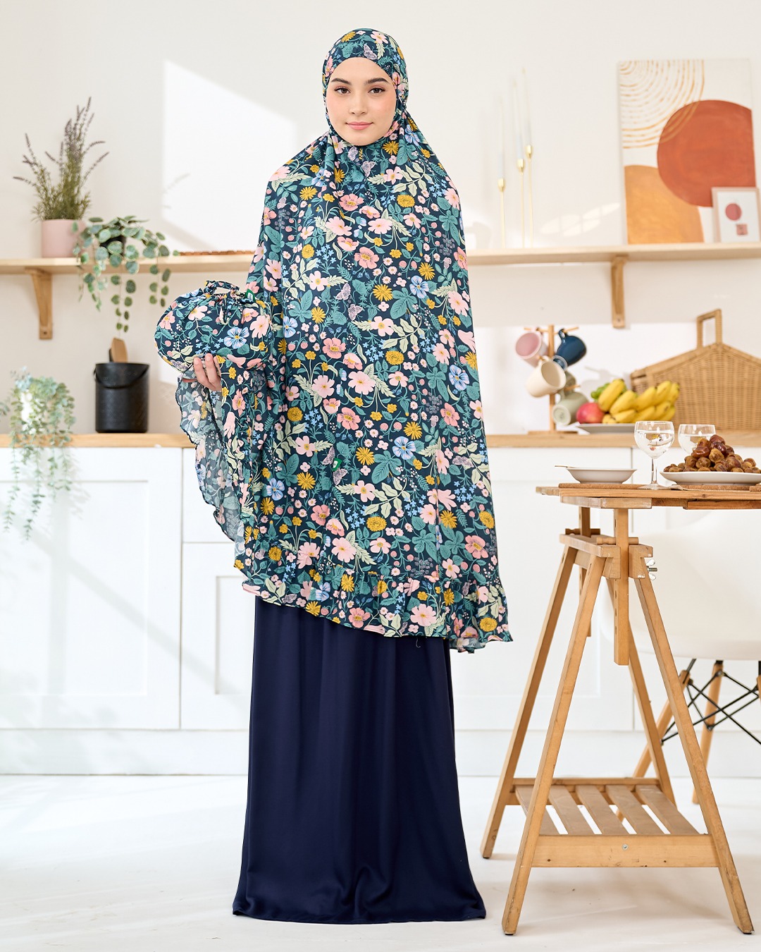Tiara 590 Navy