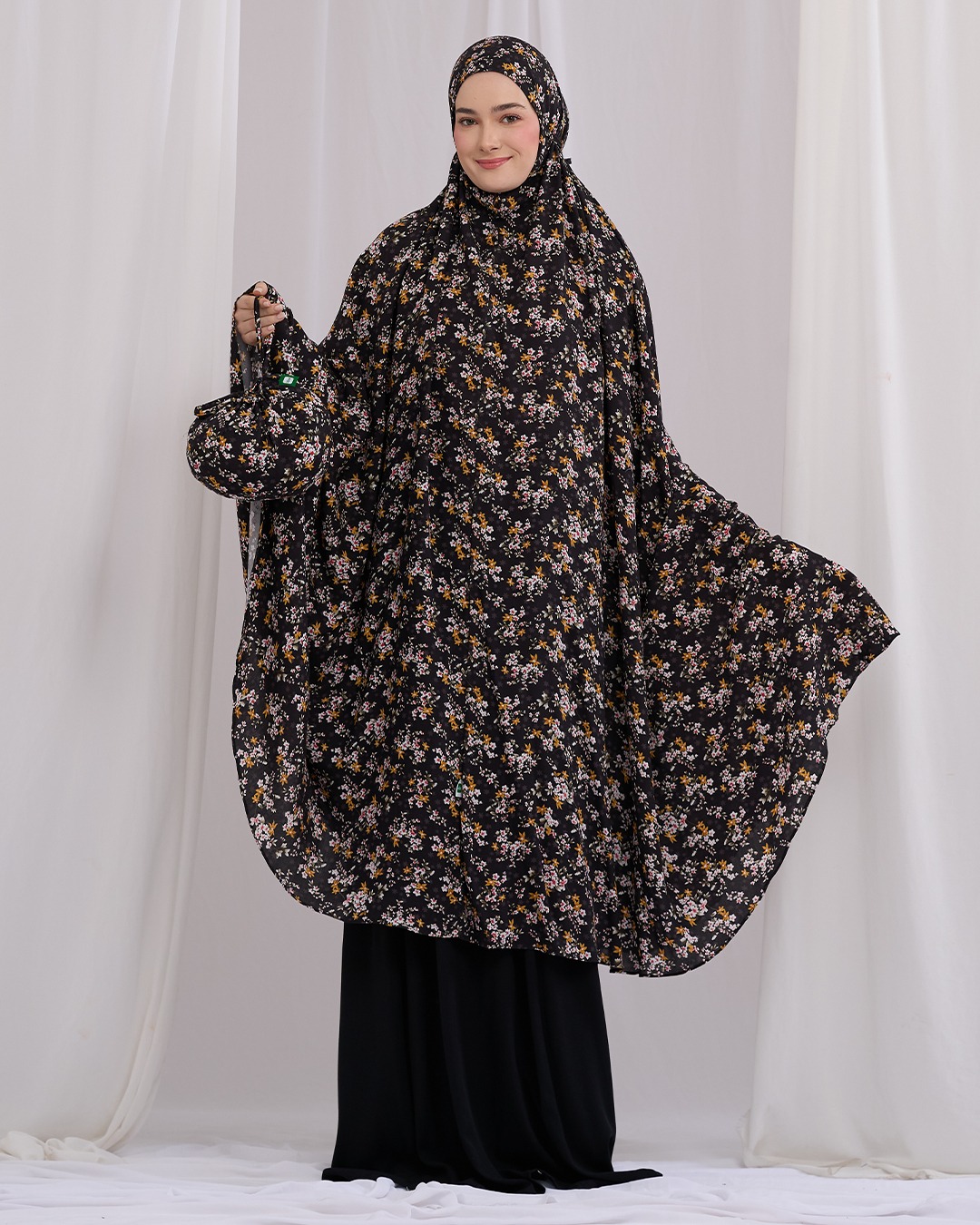 Tiara 601 Black