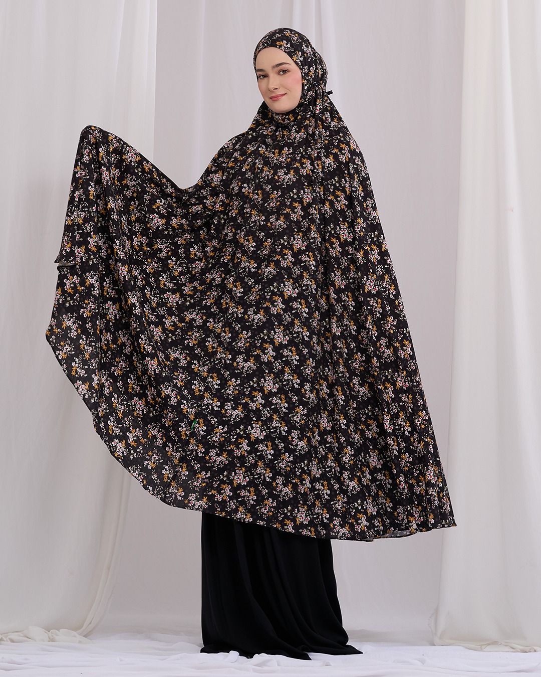 Tiara 601 Black