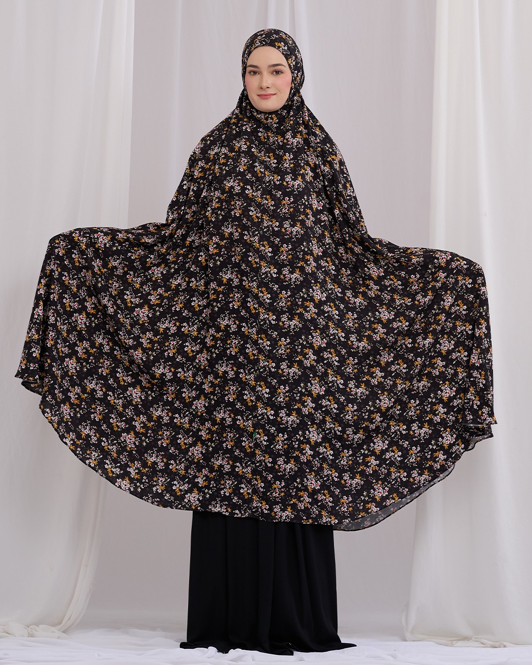 Tiara 601 Black