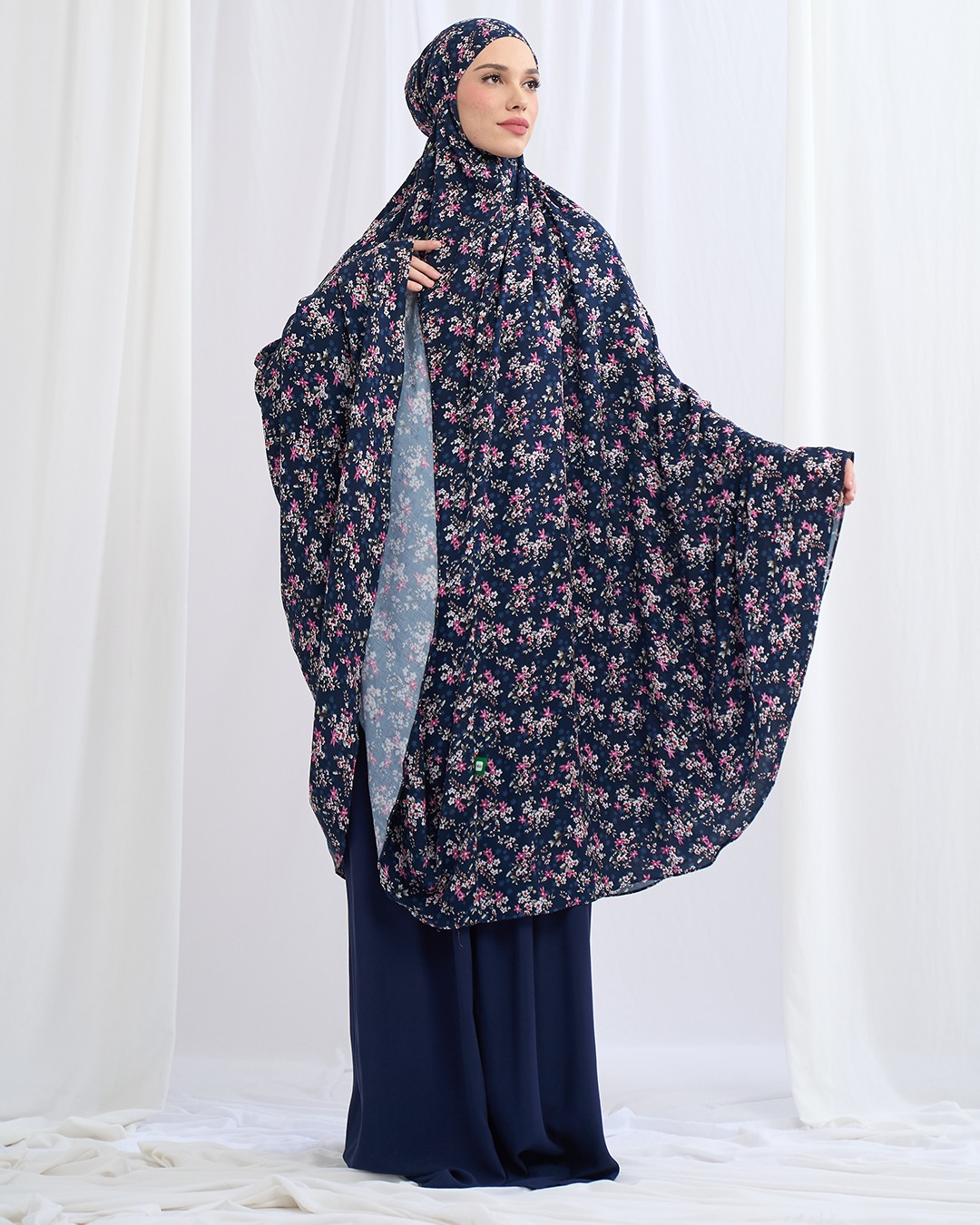 Tiara 601 Navy