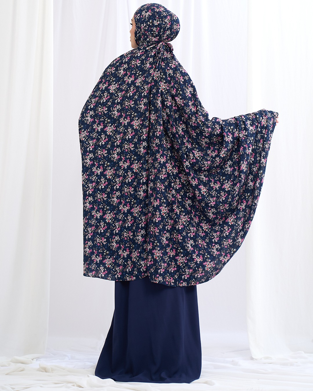 Tiara 601 Navy