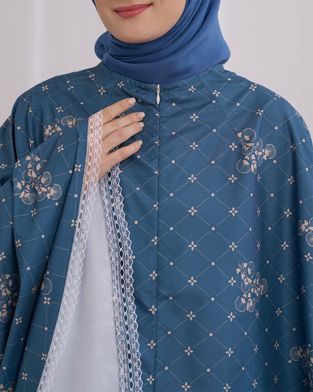 Tiara 602 Blue