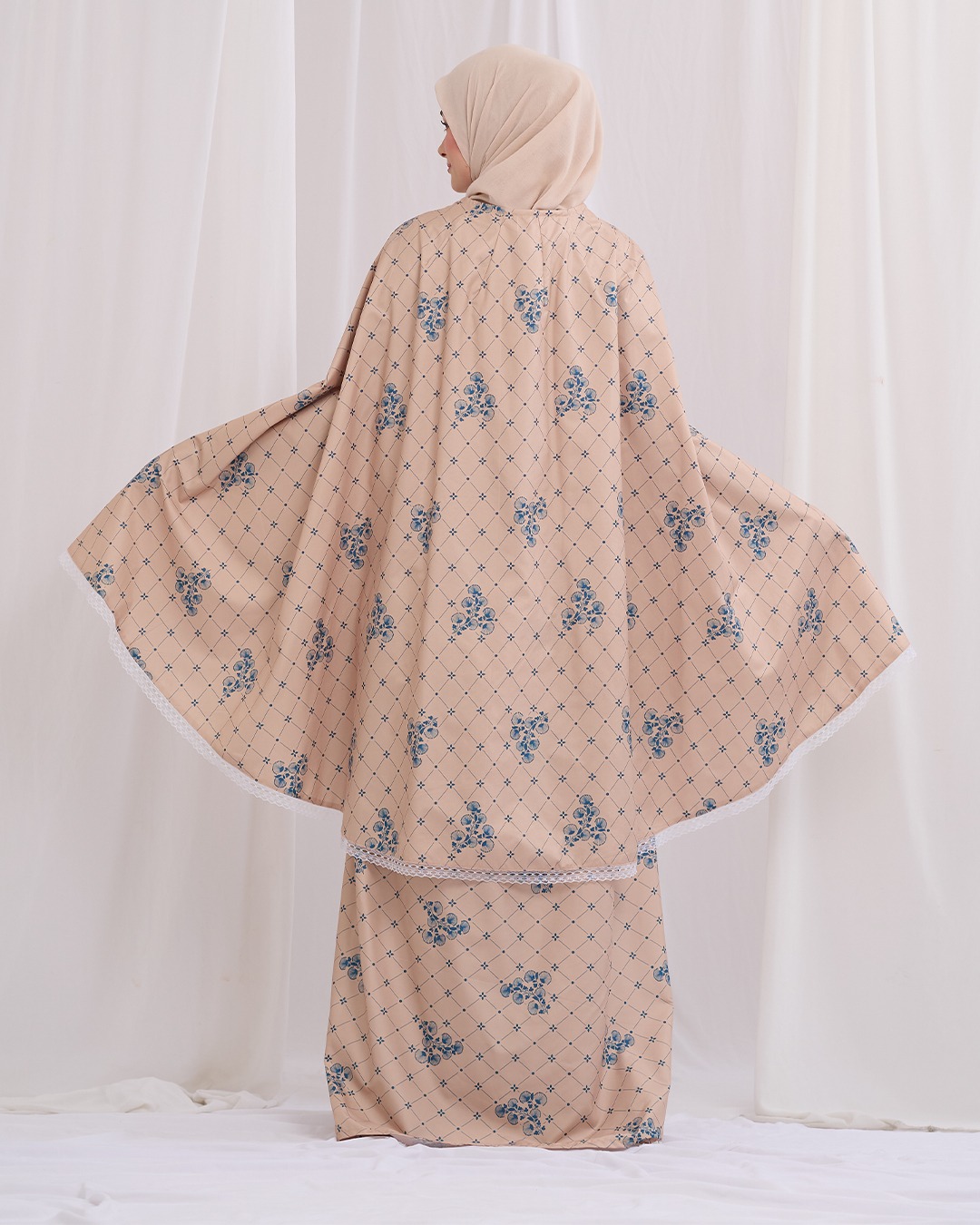 Tiara 602 Cream