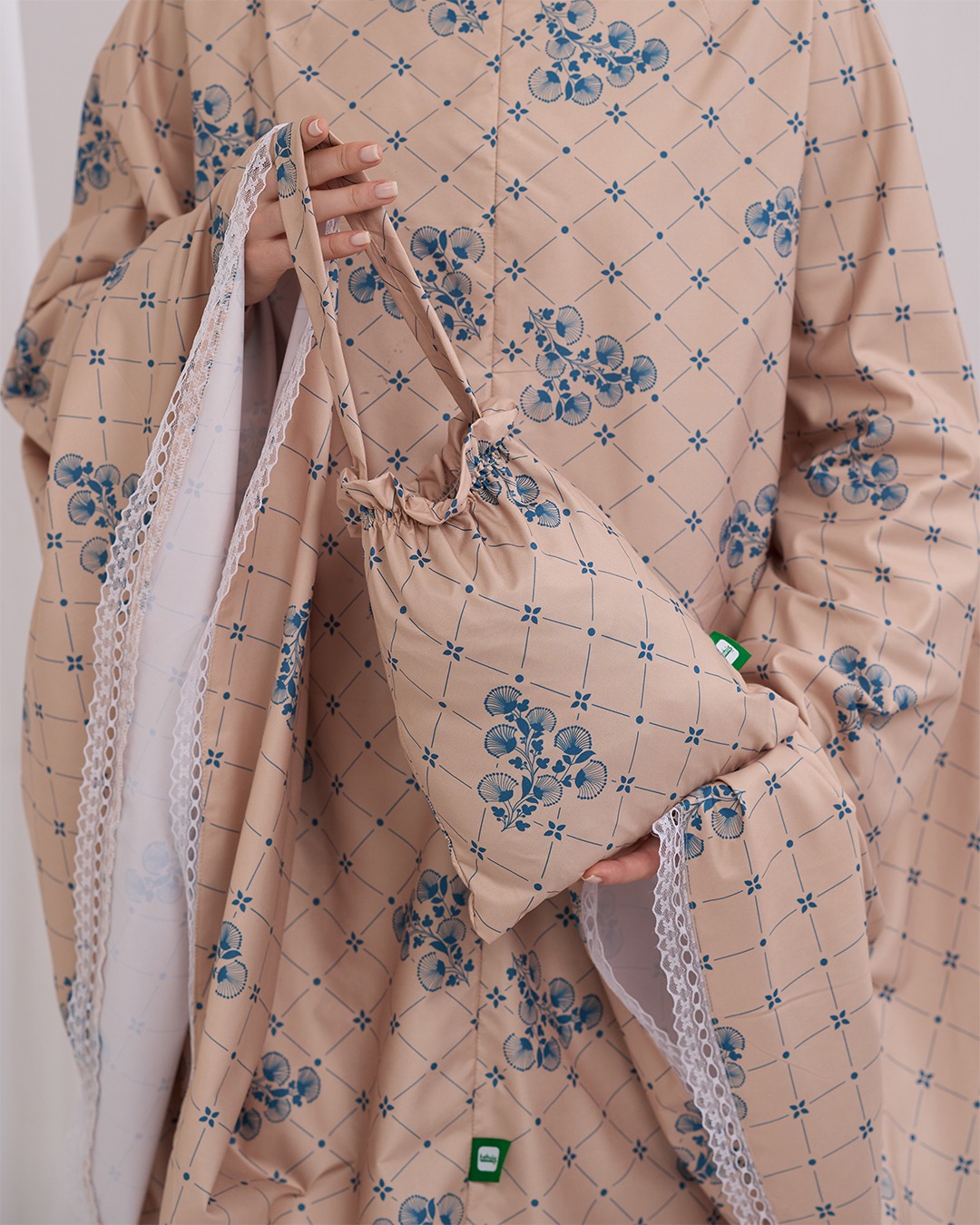 Tiara 602 Cream