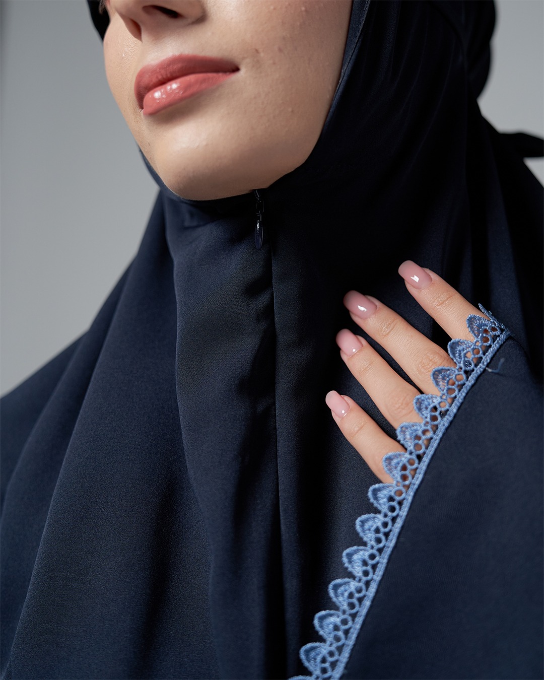 Tiara 607 Dark Navy
