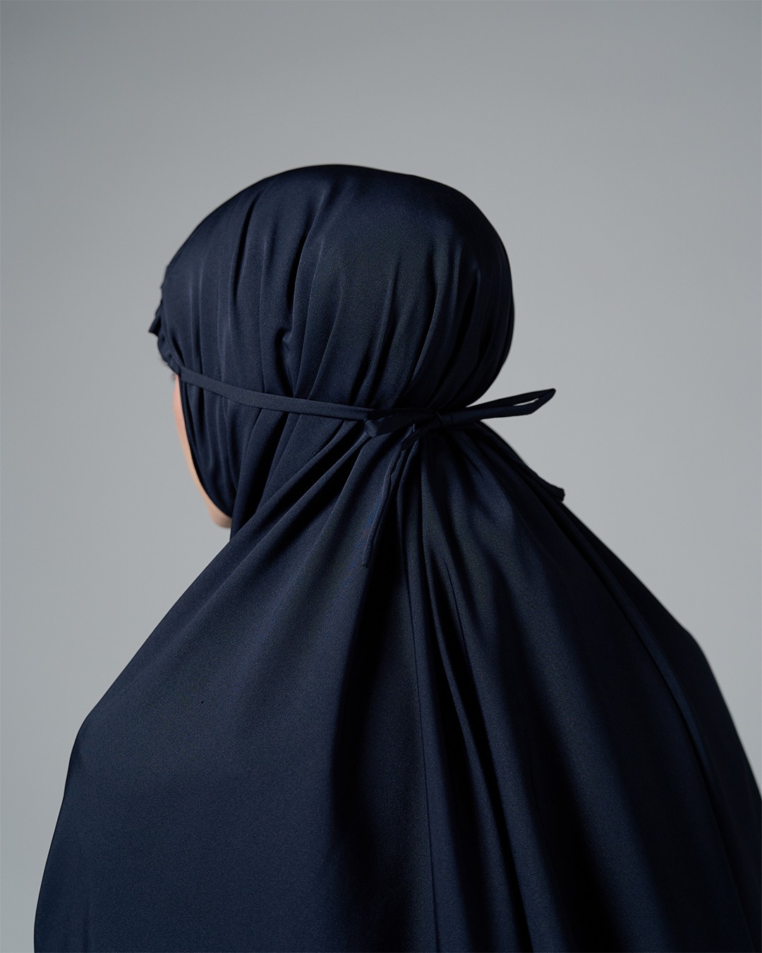 Tiara 607 Dark Navy