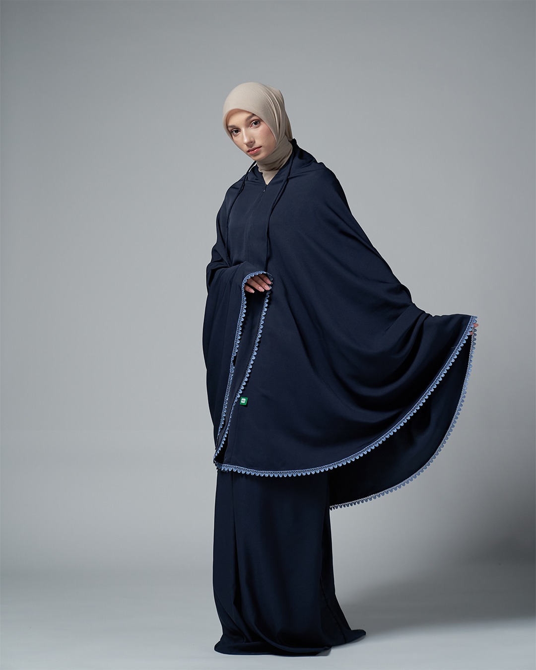 Tiara 607 Dark Navy