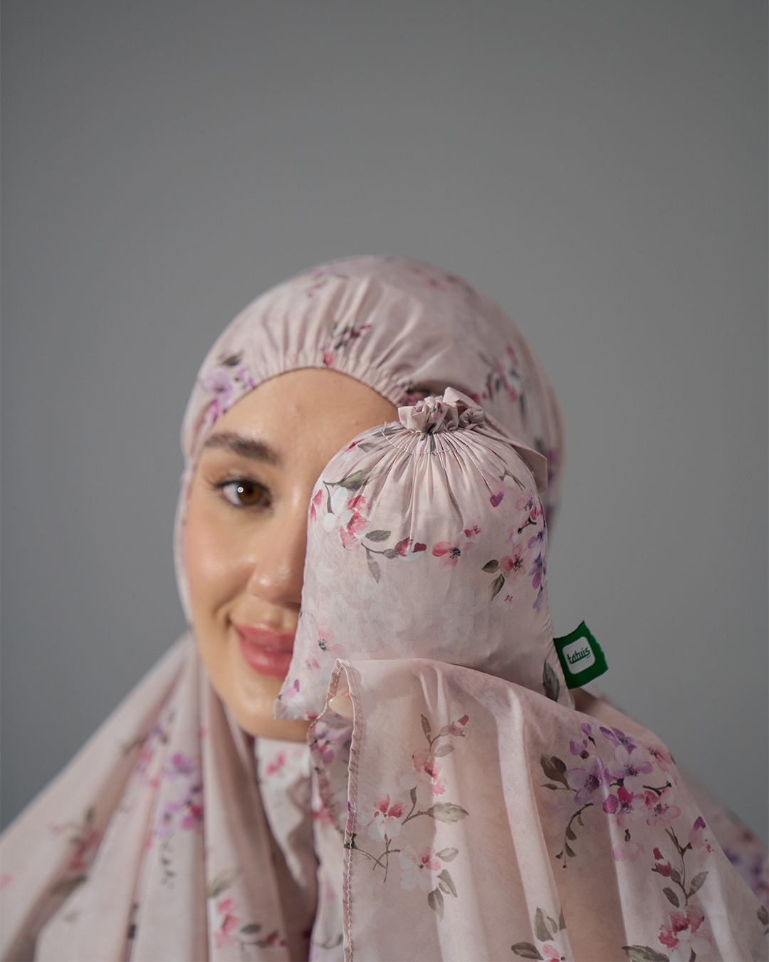 Tiara 609 Cream