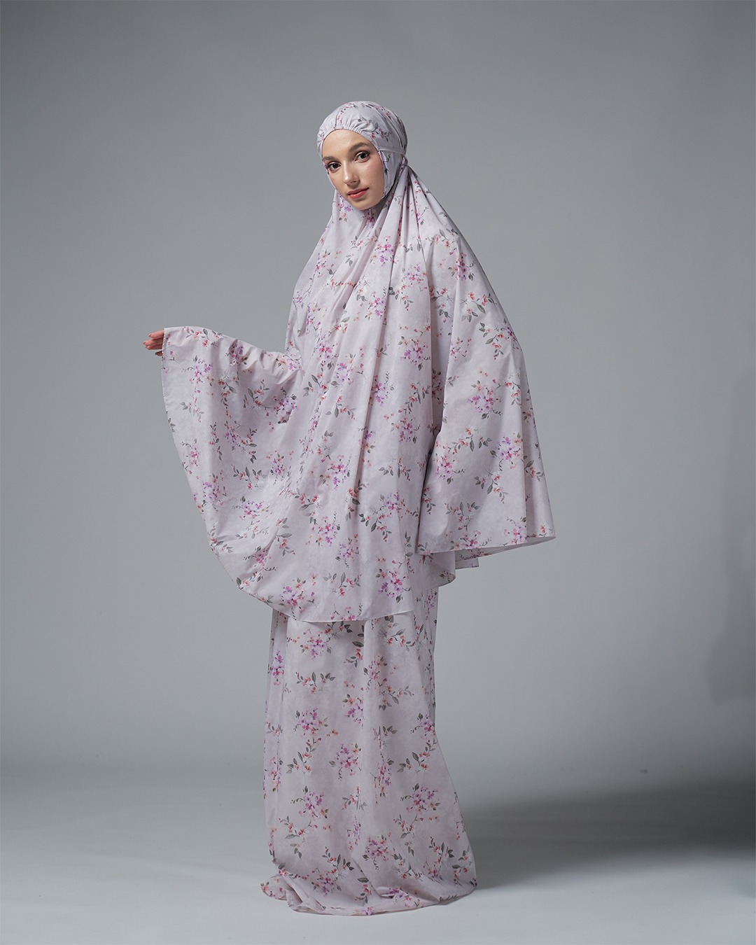 Tiara 609 Grey