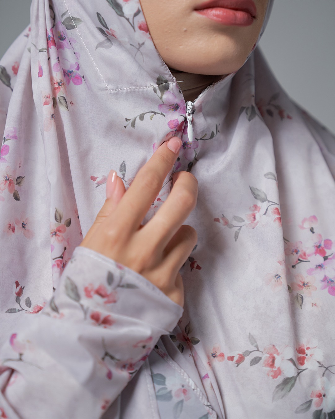 Tiara 609 Grey