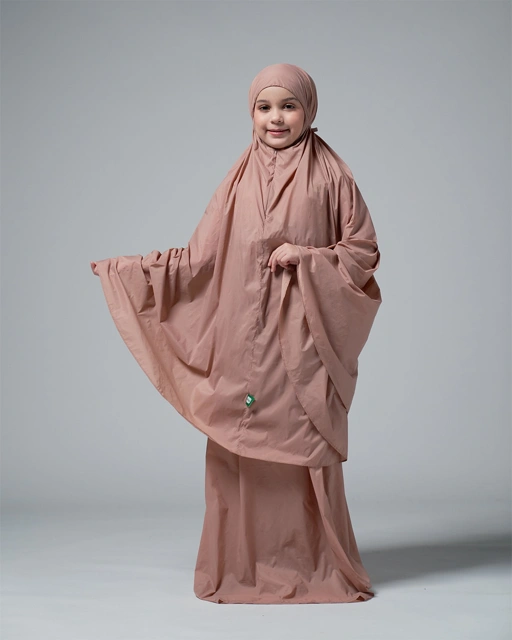 Image of Tiara 610 Brown Child