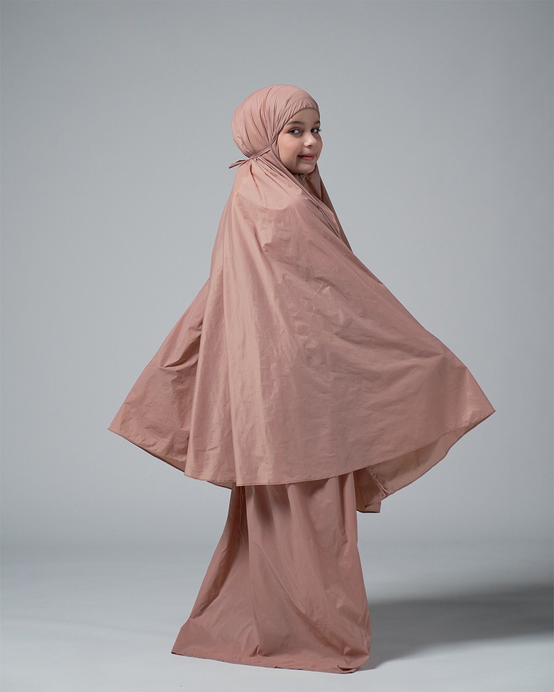 Tiara 610 Brown Child