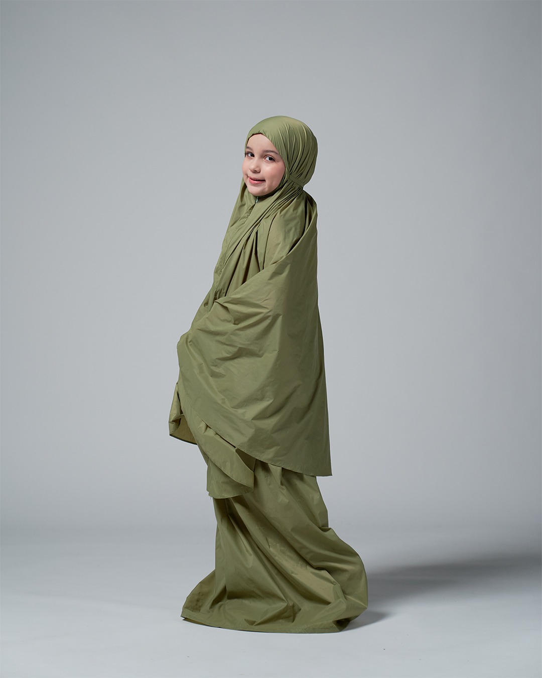 Tiara 610 Green Child