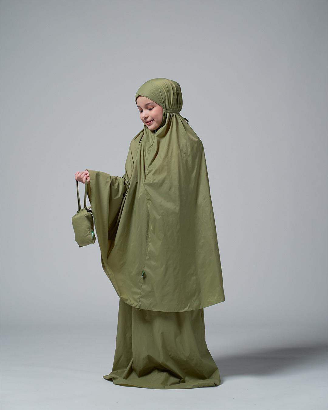 Tiara 610 Green Child