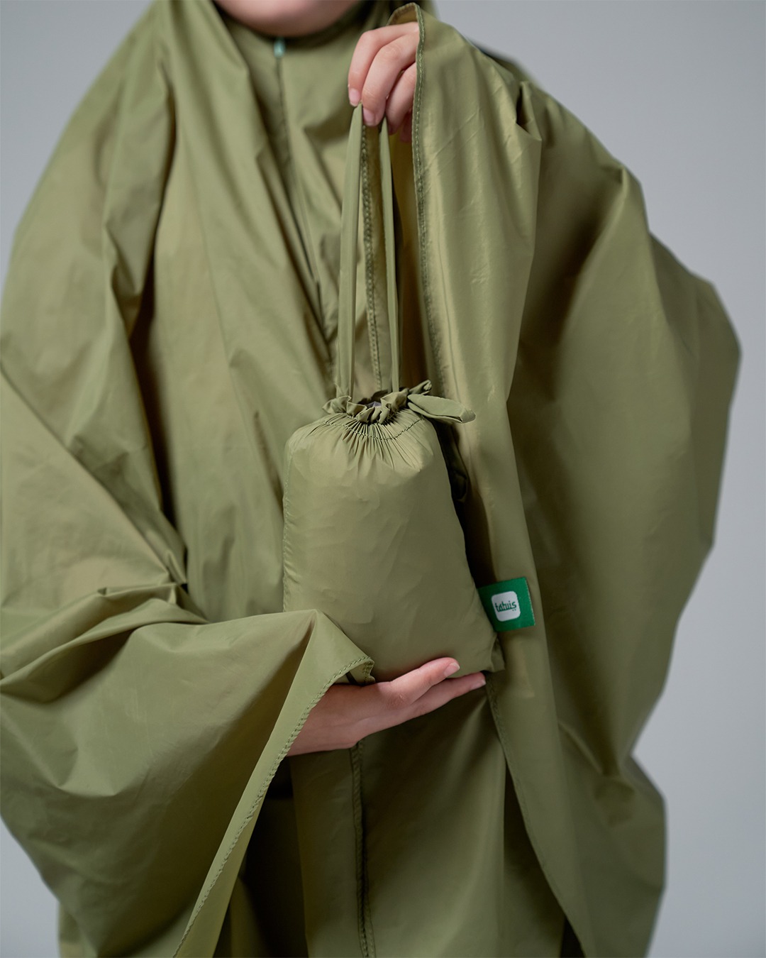 Tiara 610 Green Child