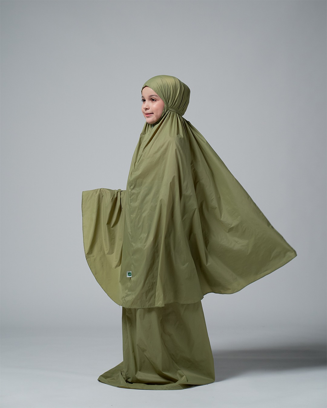 Tiara 610 Green Child