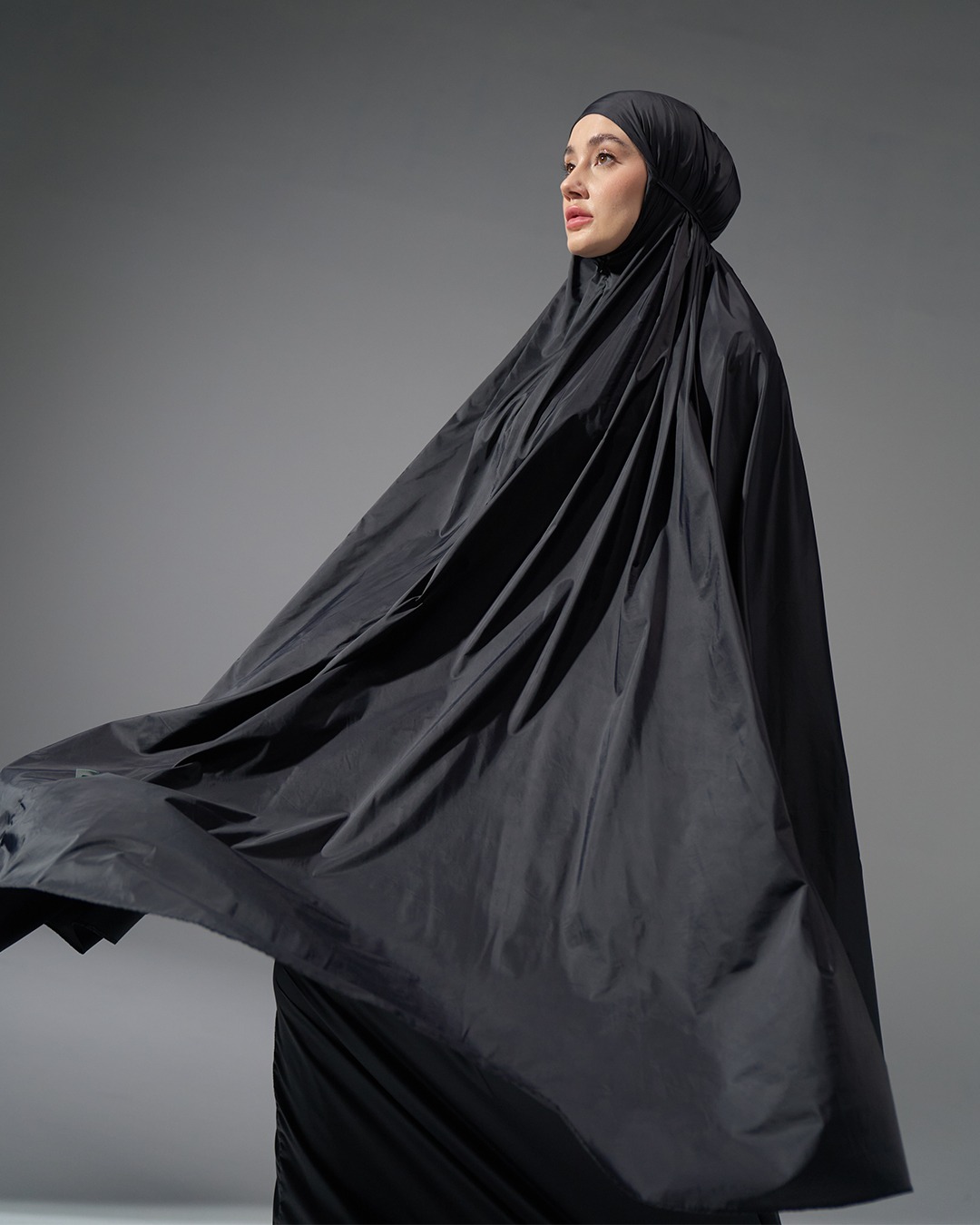 Tiara 611 Black
