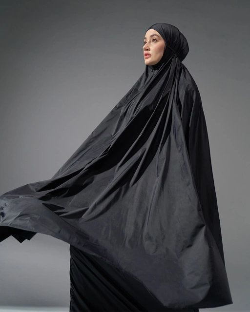 Image of Tiara 611 Black