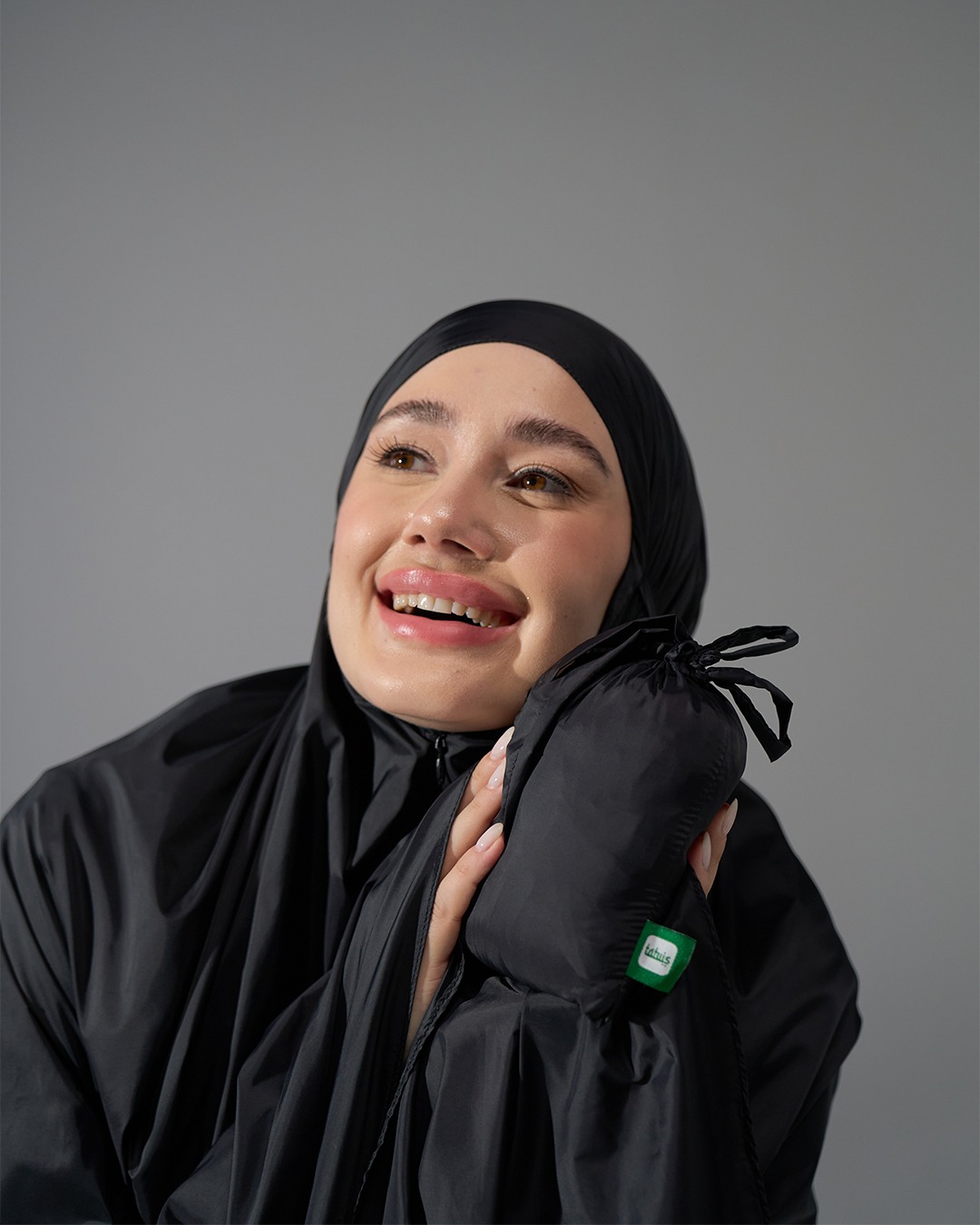 Tiara 611 Black