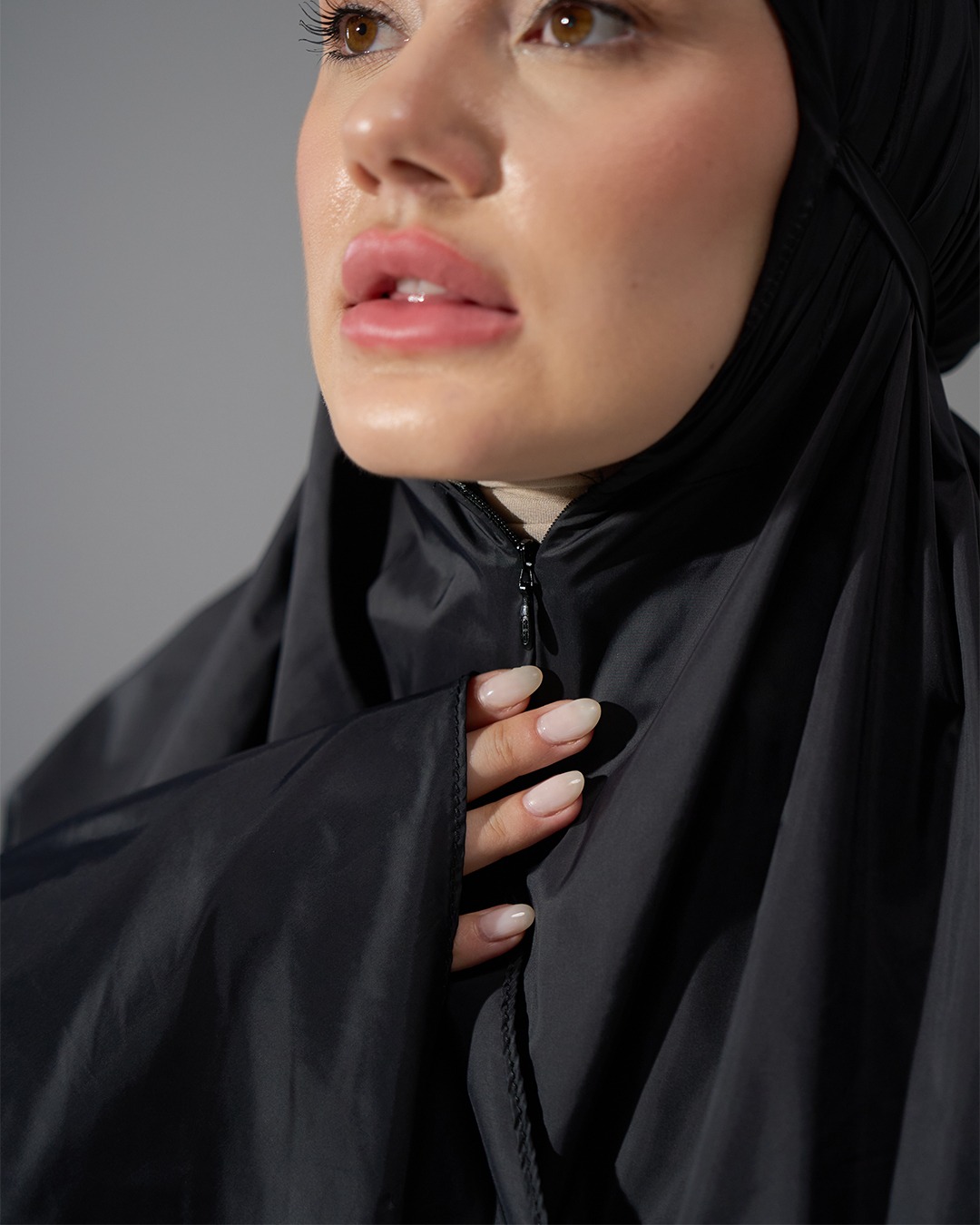 Tiara 611 Black