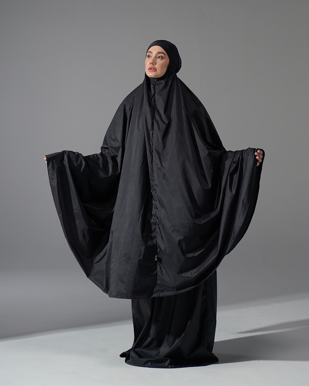 Tiara 611 Black
