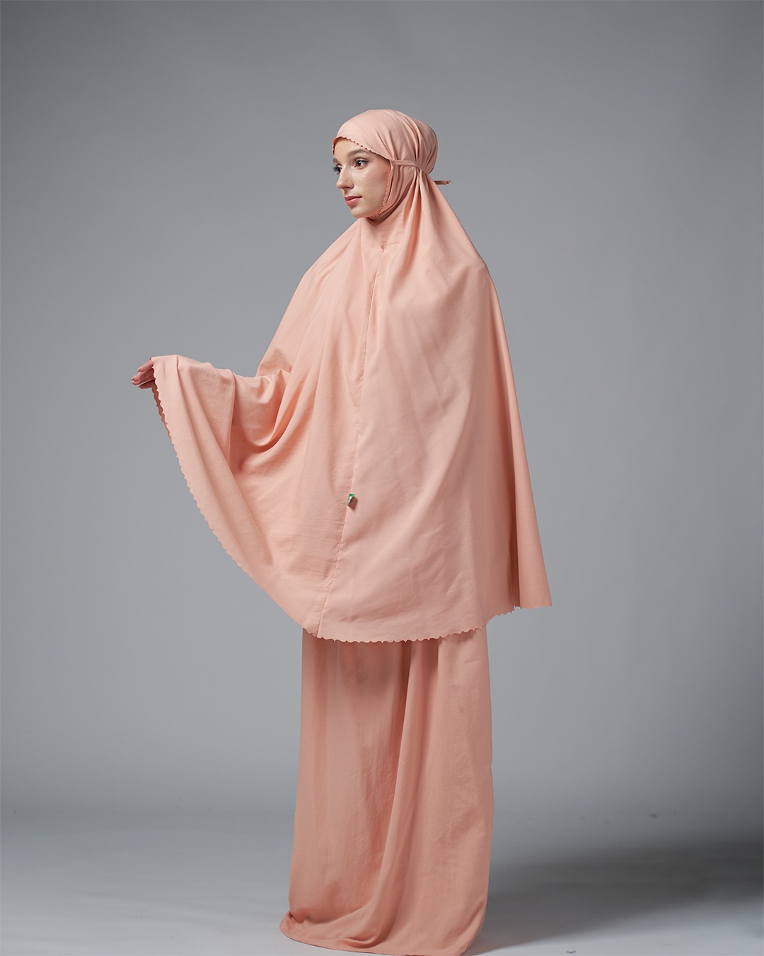 Tiara 612 Peach
