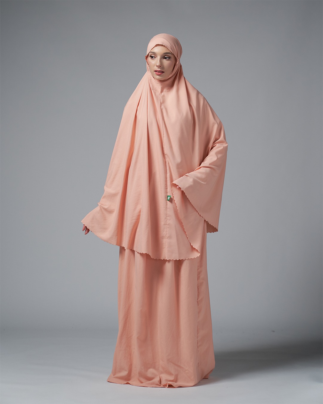 Tiara 612 Peach