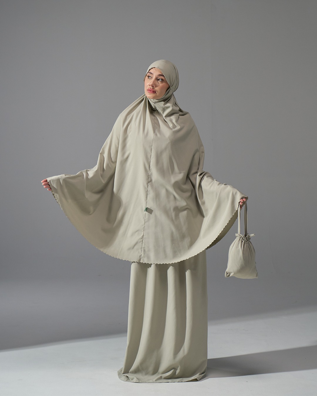 Tiara 612 Grey