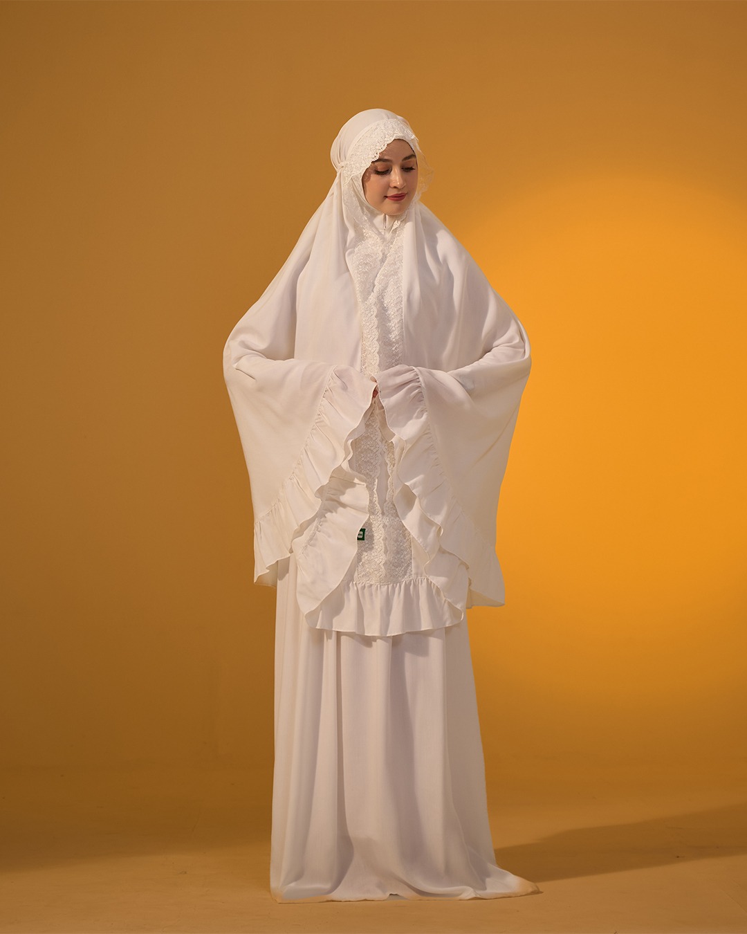 Tiara 613 Broken White
