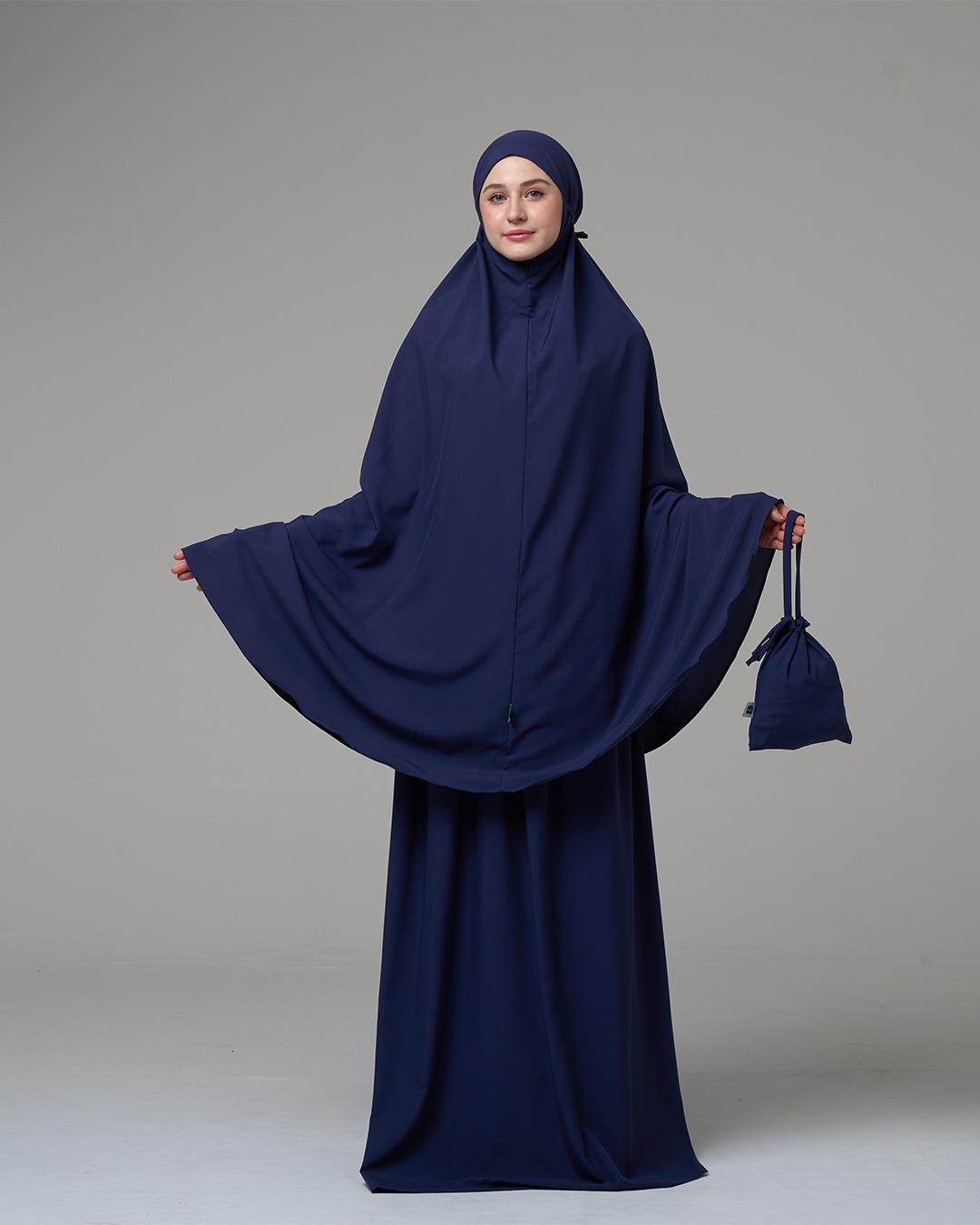 Tiara 614 Navy
