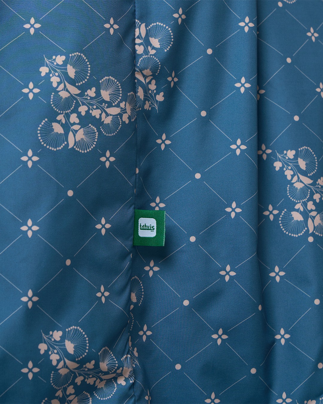 Tiara 620 Blue