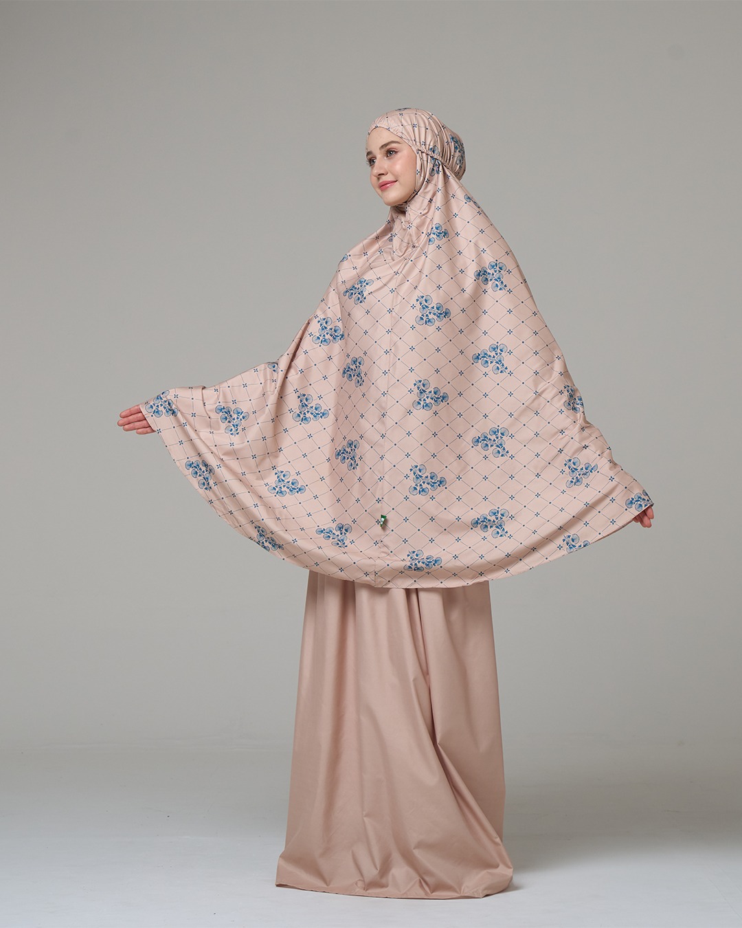 Tiara 620 Cream