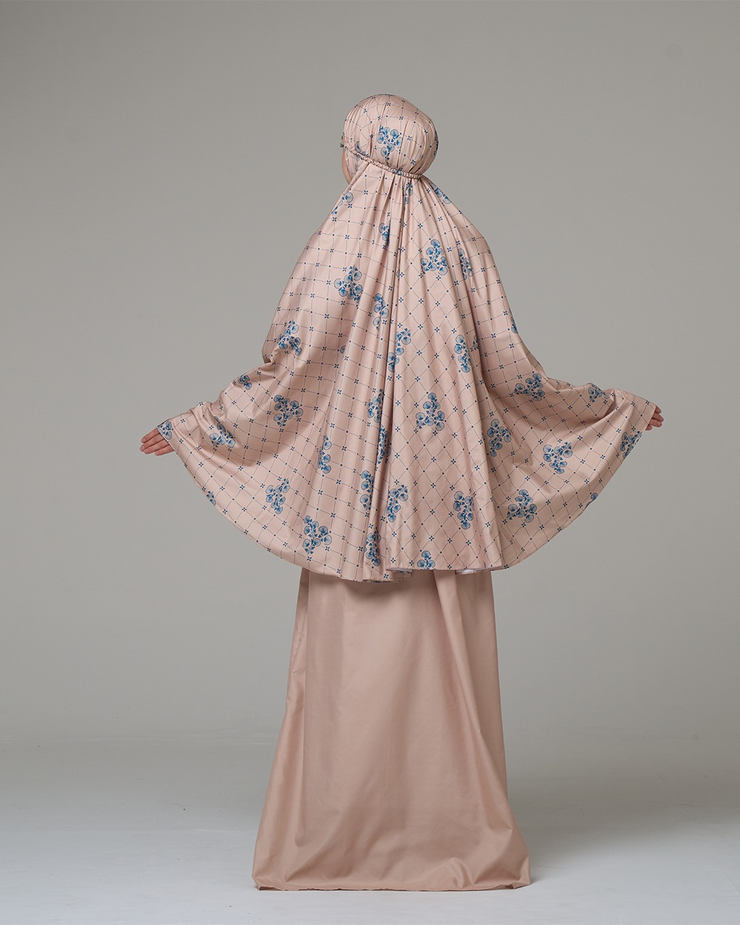 Tiara 620 Cream