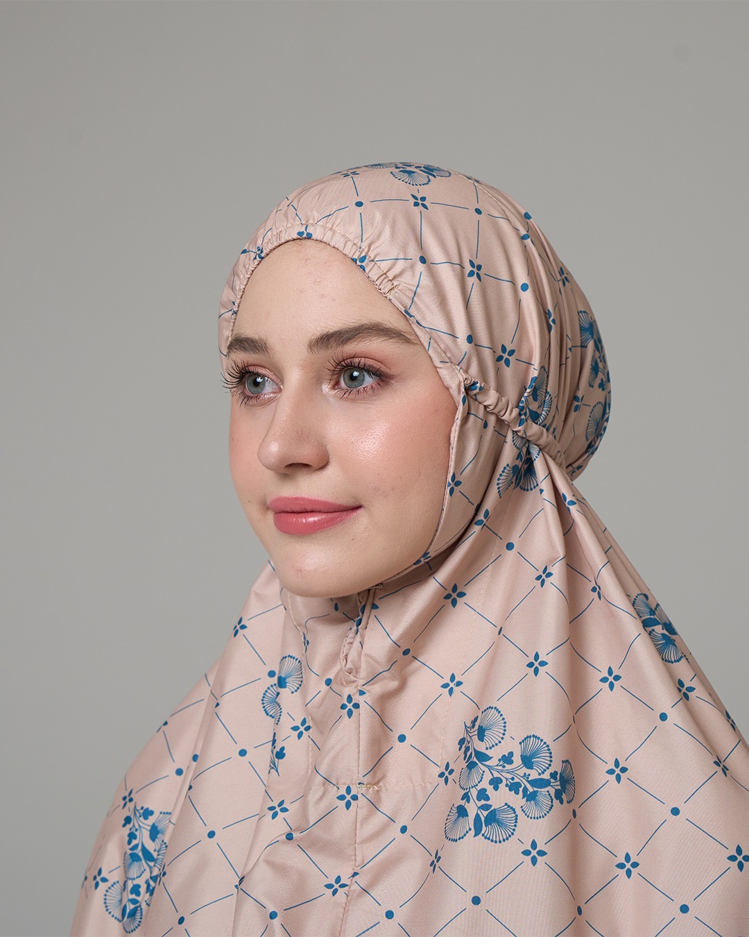 Tiara 620 Cream