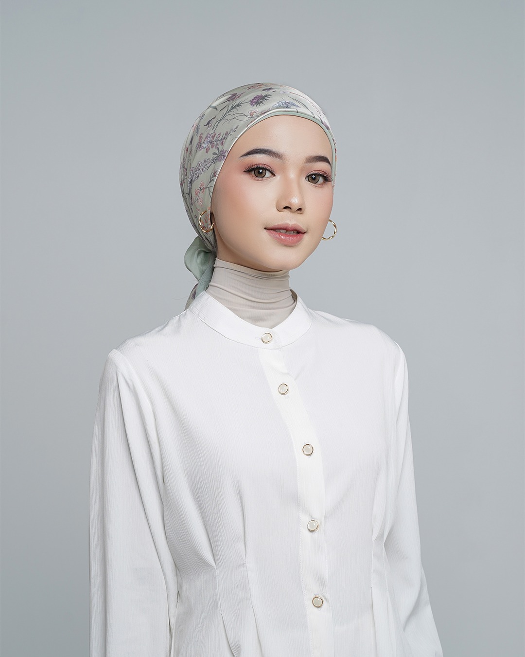 Winonamodest x Tatuis - Abloom Vintage Instant Scarf Pale Green