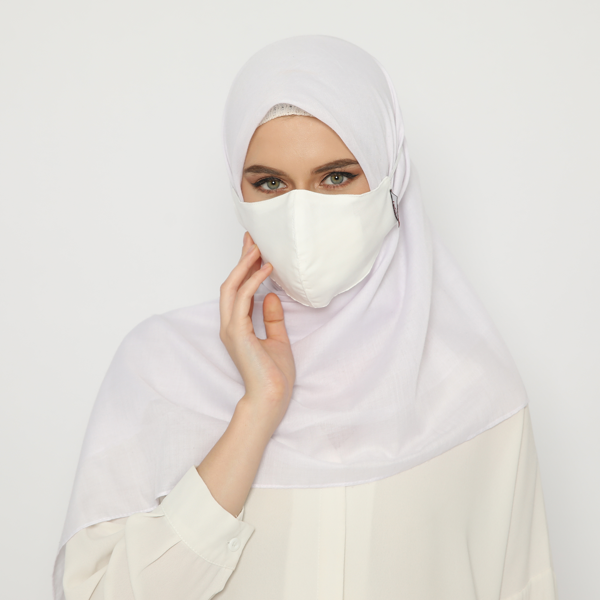 Masker Tatuis 017 White
