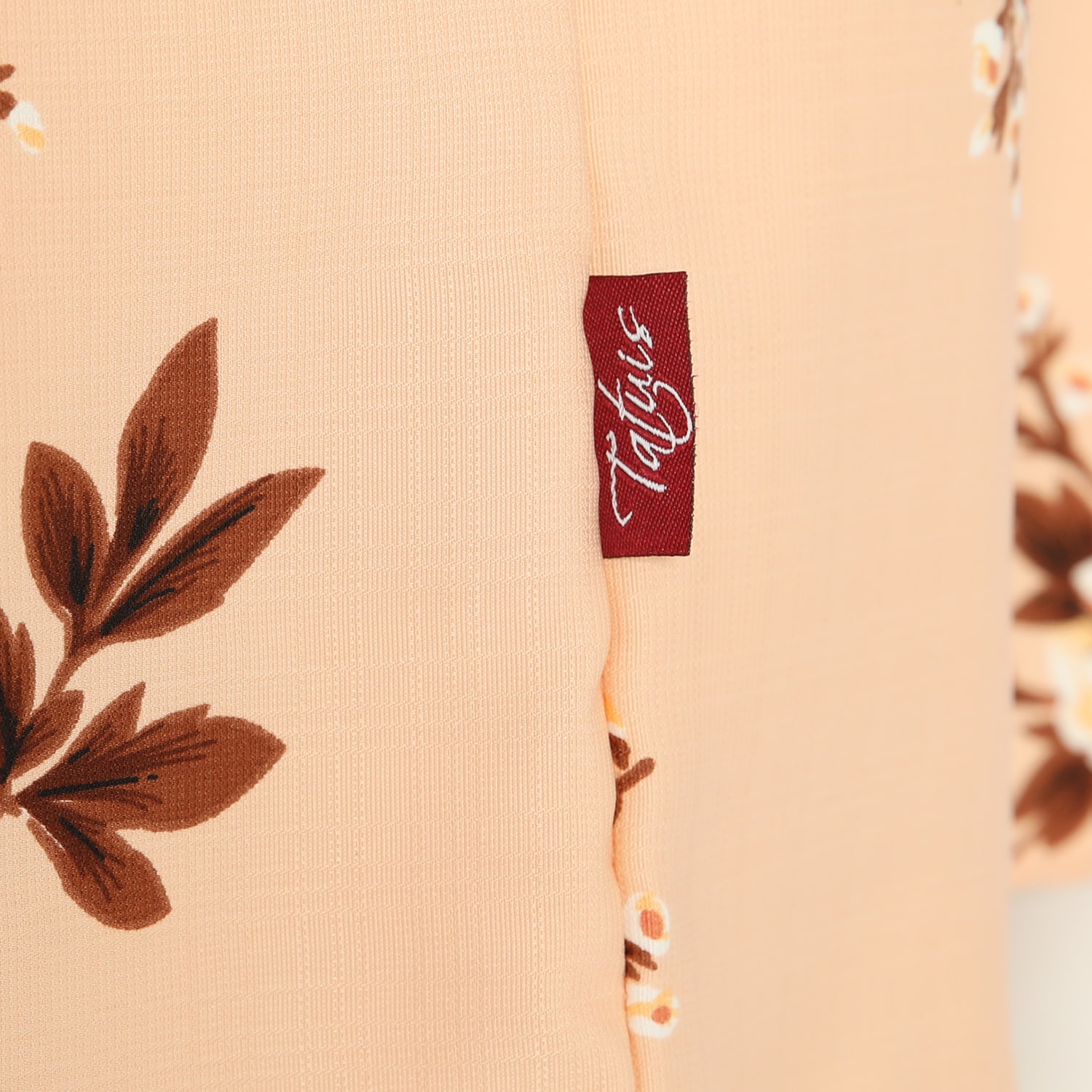 Damour 099 Peach