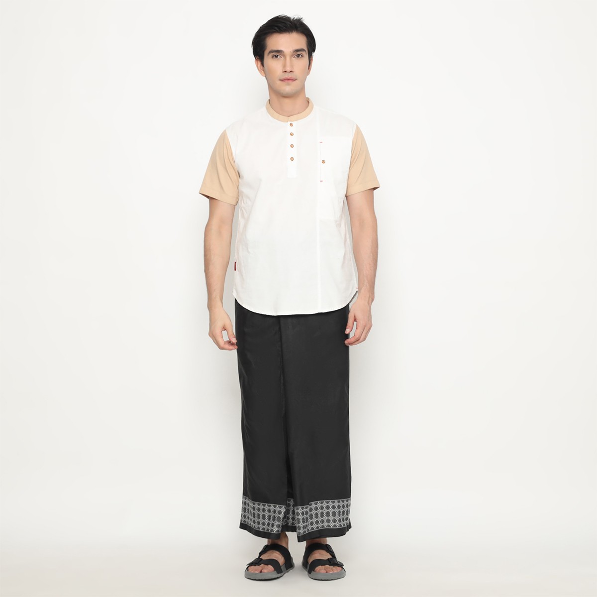 Hugo Saroong 002 Black