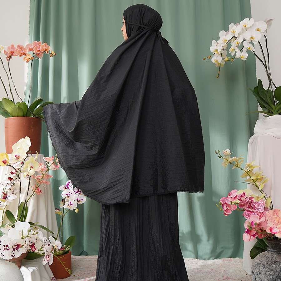 Tiara 534 Black
