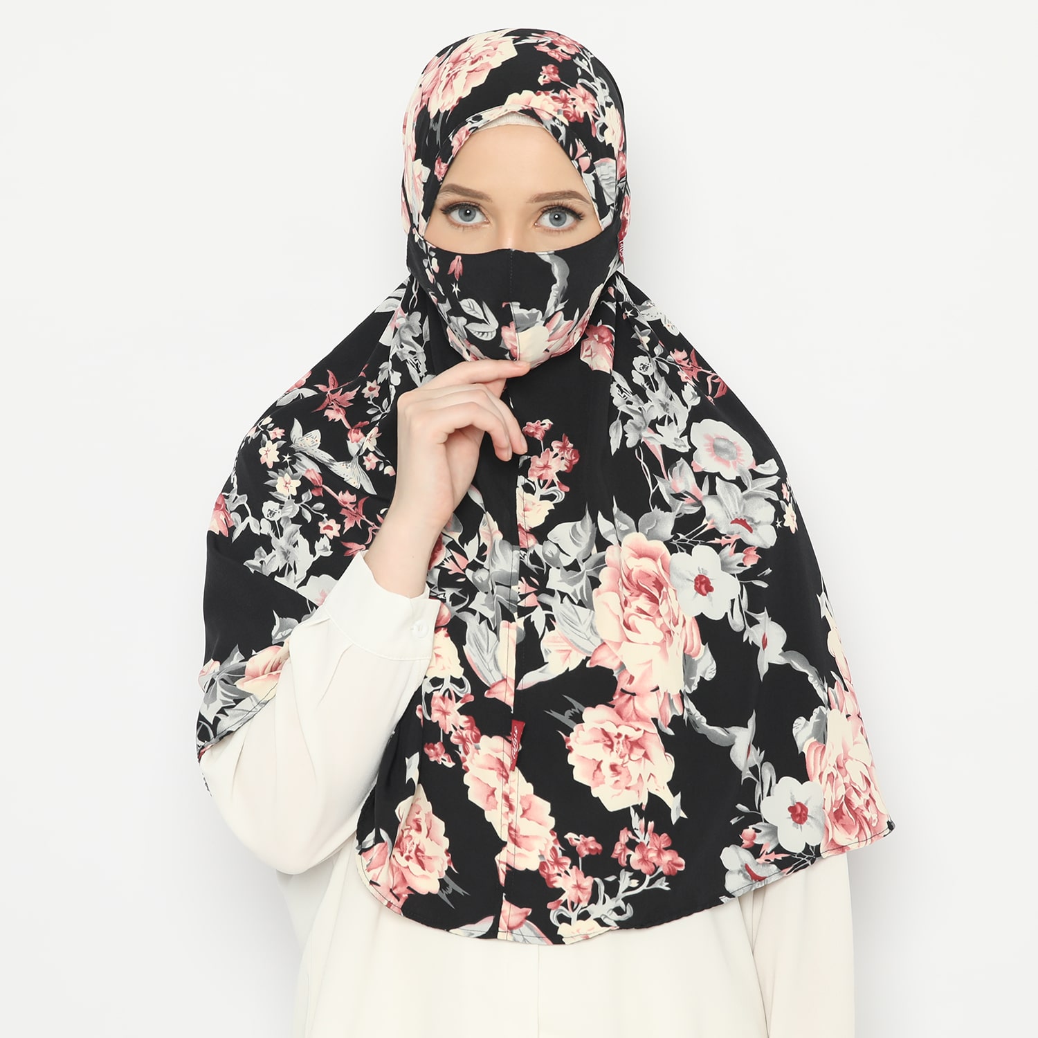 Damour 098 Black